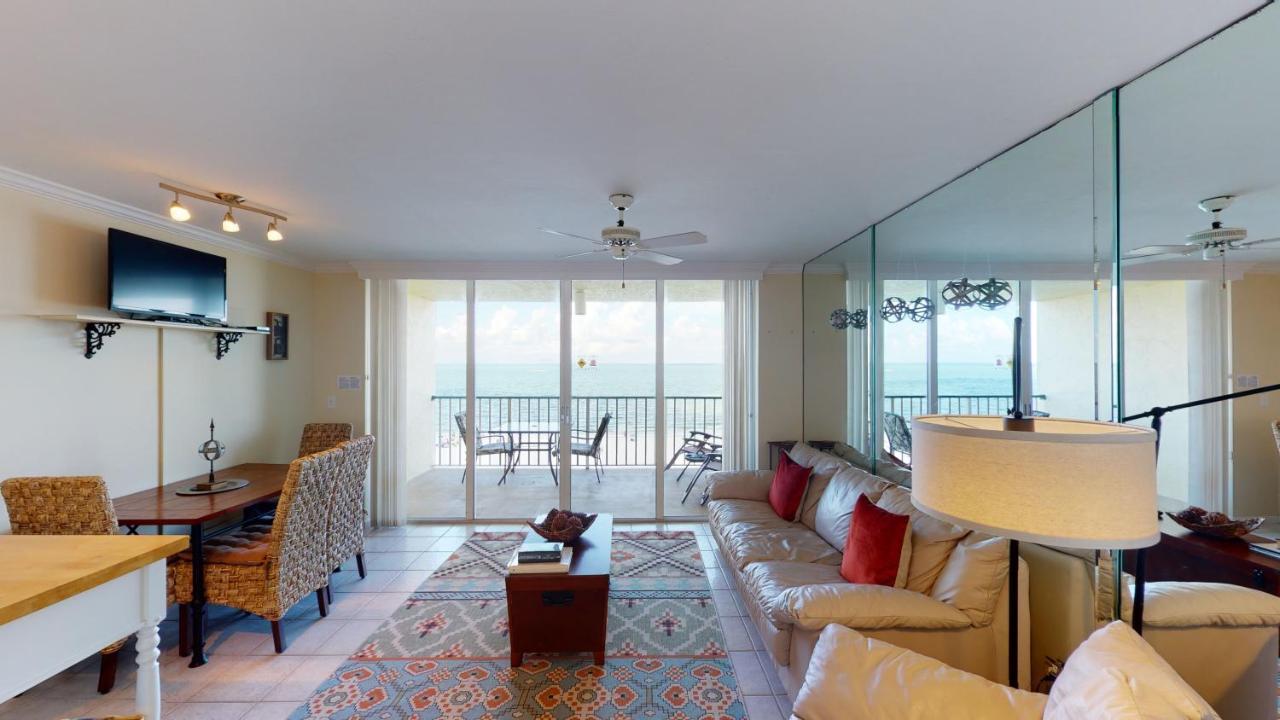Beachfront At The Apollo Where The Famous Sunsets Never Get Old! マルコ・アイランド エクステリア 写真